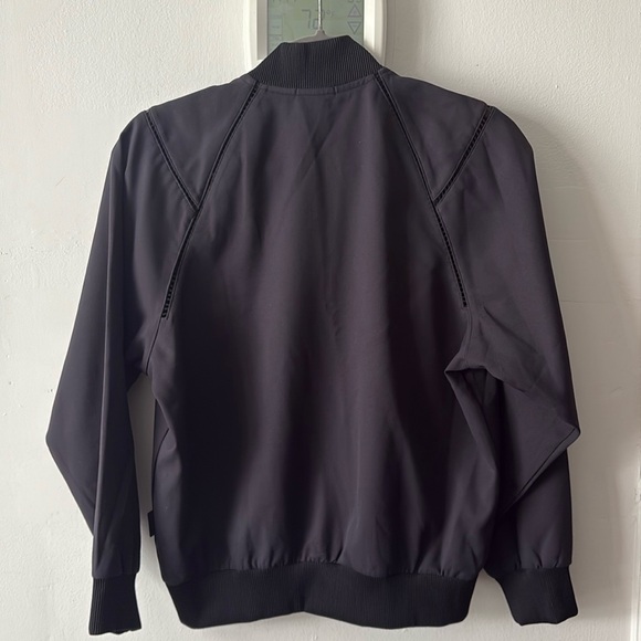 MICHI - Gorgeous Light Active Bomber Jacket - Picture 3 of 10